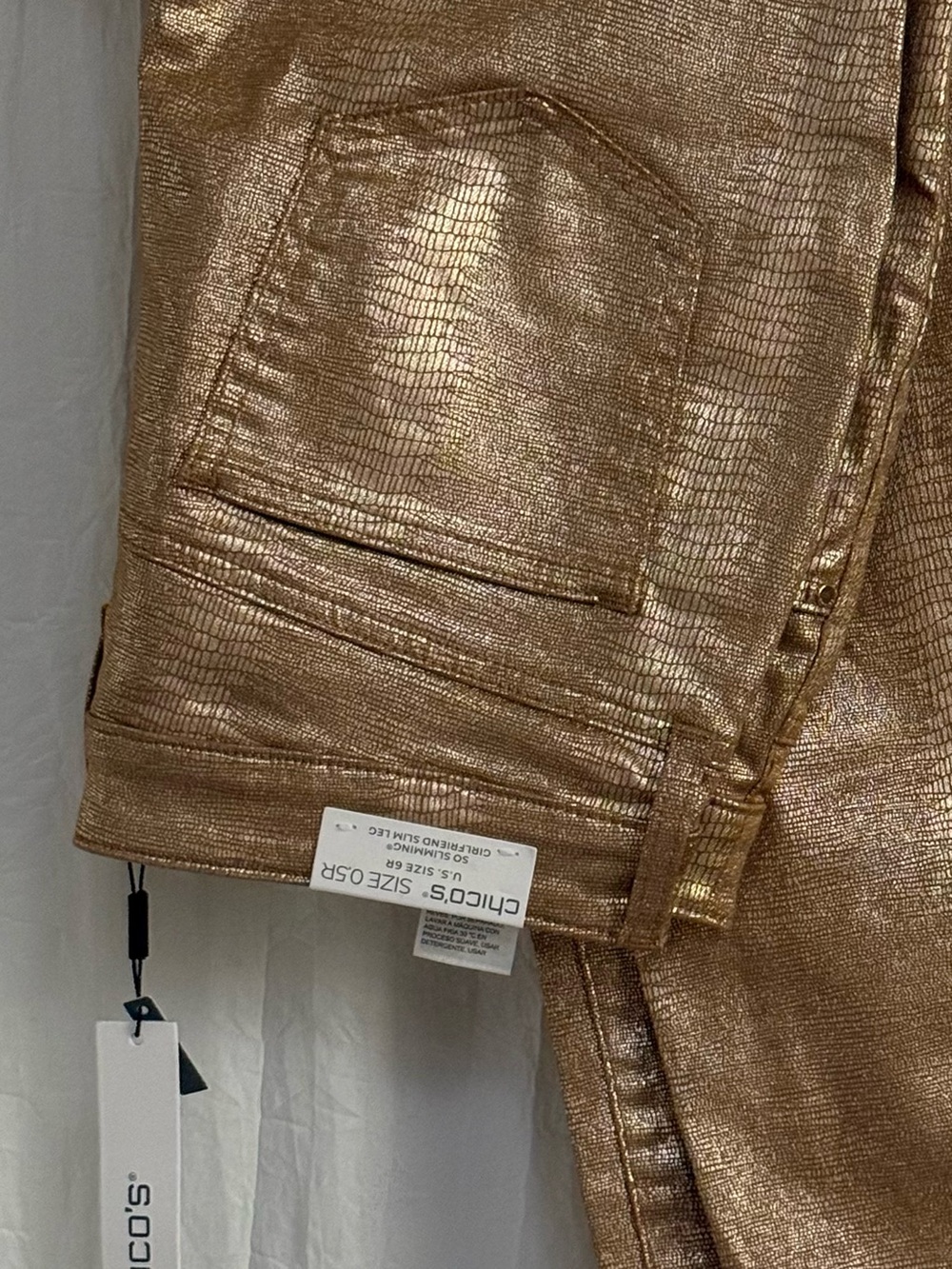 NWT Chicos So Slimming Girlfriend Pants 6 0.5R Gold Metallic Gator Coated Party